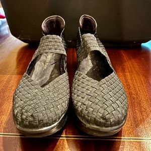 Bernie Mevs wedge heals